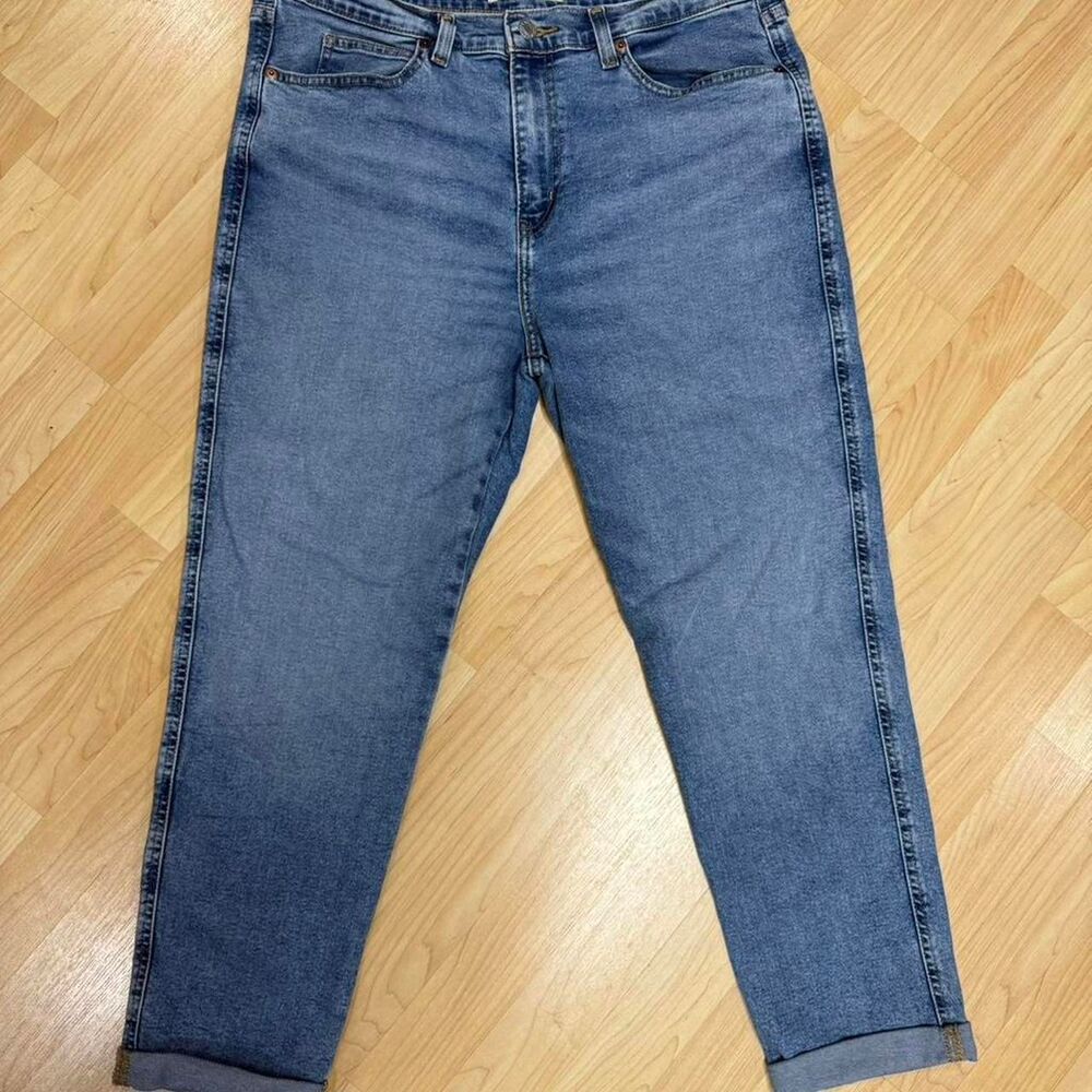 Levi-s Women's Signature Blue Jeans